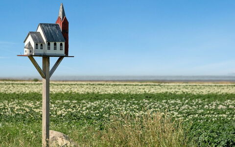 Ejna: Bleu, Arbuste, Chalet, Couverture De Sol, Jardin, Biens, Ombre, Aménagement Paysager, Ferme, Eco Hôtel