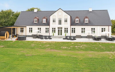 Niki - 15Km from the Sea