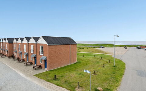 Sofija: Bleu, Arbuste, Chalet, Couverture De Sol, Jardin, Biens, Ombre, Aménagement Paysager, Ferme, Eco Hôtel