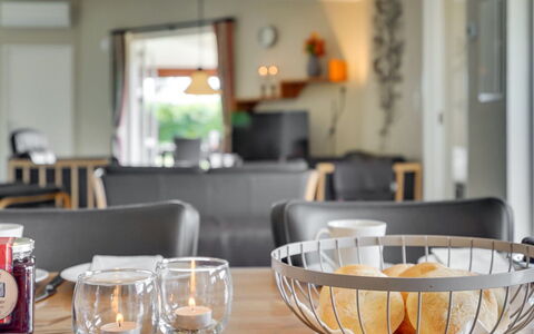 Aletta - 25Km from the Sea