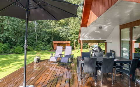Carlene - 25Km from the Sea: Meubles, Design Intérieur, Sol, Bois, Sol, Plafond, Parquet, Chaise, Table, Éclairage