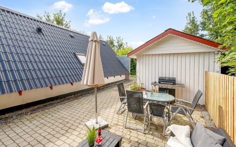 Dorthe - 300M to the Fjord: Meubles, Design Intérieur, Sol, Bois, Sol, Plafond, Parquet, Chaise, Table, Éclairage