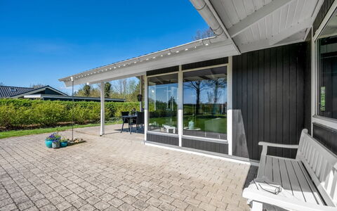 Sigbrith - 350M to the Fjord: Meubles, Design Intérieur, Sol, Bois, Sol, Plafond, Parquet, Chaise, Table, Éclairage