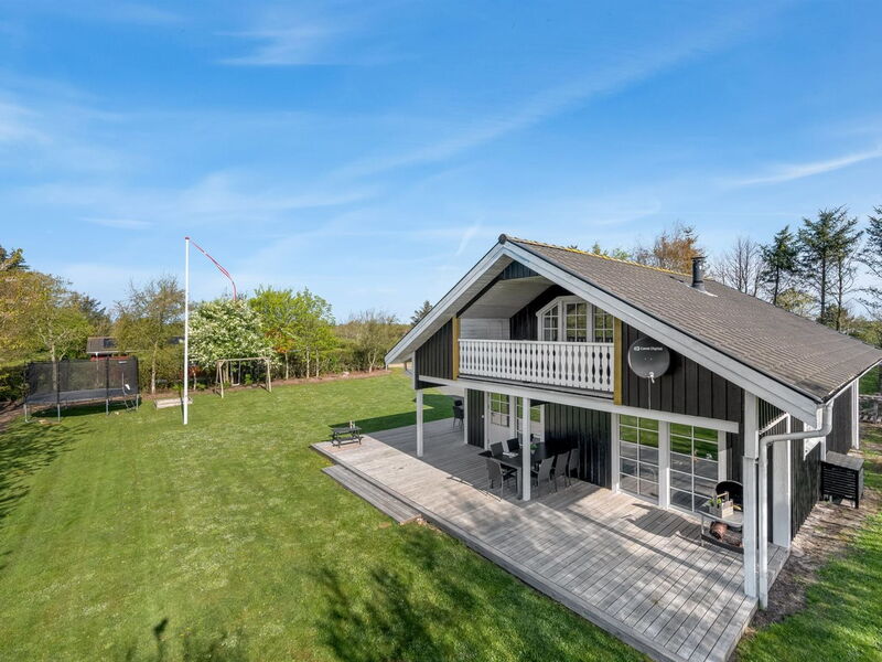 Adelia - 850M to the Fjord