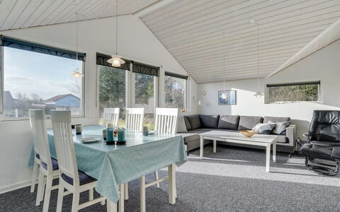 Ingward - 300M to the Fjord: Bois, Plafond, Design Intérieur, Meubles, Domicile, Pièce, Luminaire, Salon, Chaise, Ombre
