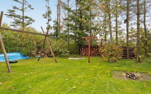 Leny - 450M to the Fjord: Lot Terre, Jardin, Pelouse, Arrière-Cour, Ombre, Aménagement Paysager, Prairie, Parc, Des Bois, Cour