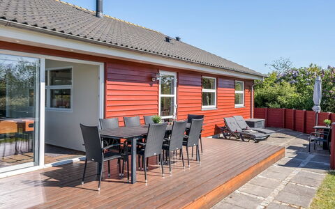 Hedevig - 800M to the Fjord: Meubles, Design Intérieur, Sol, Bois, Sol, Plafond, Parquet, Chaise, Table, Éclairage