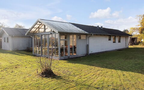 Raika - 450M to the Fjord: Herbe, Bâtiment, Toit, Maison, Domicile, Chalet, Lot Terre, Zone Rurale, Porte, Biens