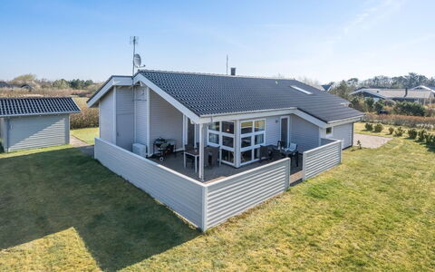 Ellis - 700M to the Fjord: Maison, Domicile, Chalet, Biens, Cour, Ferme, Siding, Batiments Jardin, Porche