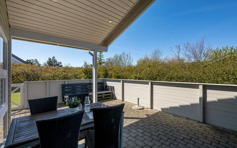 Ellis - 700M to the Fjord: Domicile, Zone Résidentielle, Maison, Chalet, Toit, Lot Terre, Siding, Jardin, Biens, Pelouse