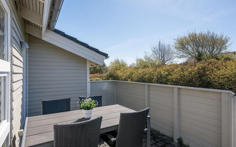 Ellis - 700M to the Fjord: Domicile, Zone Résidentielle, Maison, Chalet, Toit, Lot Terre, Siding, Jardin, Biens, Pelouse