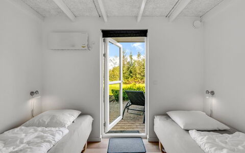 Heide - 750M to the Fjord: Chambre, Conception, Daylighting, Literie, Lit, Aluminium, Escaliers