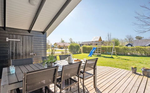 Miikka - 800M to the Fjord: Chalet, Domicile, Maison, Toit, Porche, Biens, Siding, Batiments Jardin, Ferme, Cour