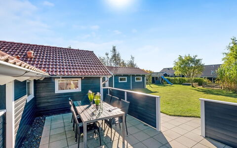 Thit - 1.2Km to the Fjord: Meubles, Design Intérieur, Sol, Bois, Sol, Plafond, Parquet, Chaise, Table, Éclairage