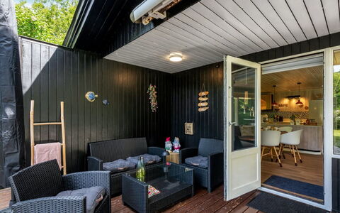 Nelina - 950M to the Fjord: Meubles, Design Intérieur, Sol, Bois, Sol, Plafond, Parquet, Chaise, Table, Éclairage