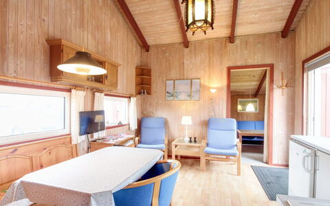 Annik - 980M to the Fjord: Meubles, Design Intérieur, Sol, Bois, Sol, Plafond, Parquet, Chaise, Table, Éclairage