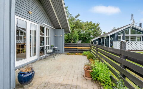Remo - 990M to the Fjord: Domicile, Siding, Chalet, Plate-Forme, Porche, Biens, Planche, Cour, Ombre, Dur