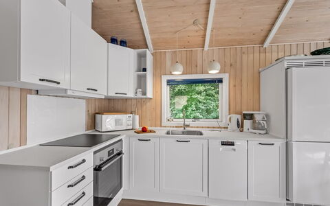 Remo - 990M to the Fjord: Cuisine, Principaux Appliance, Appareil De Cuisine, Bois, Réfrigérateur, Comptoir, Design Intérieur, Électroménager, Sol, Cabinetry