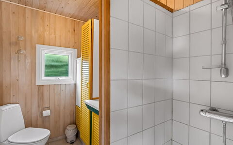 Remo - 990M to the Fjord: Sol, Mur, Sol, Bois, Luminaire Plomberie, Design Intérieur, Lavabo, Plafond, Salle De Bains, Évier