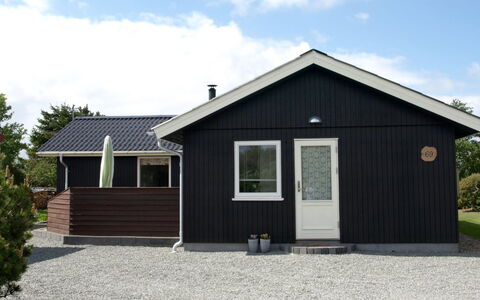 Theodor - 180M to the Fjord: Bois, Maison, Toit, Domicile, Chalet, Siding, Batiments Jardin, Cabanon, Ombre, Cour