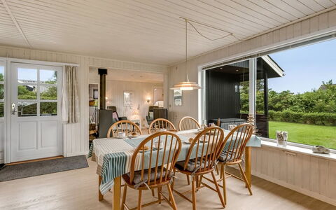 Theodor - 180M to the Fjord: Meubles, Design Intérieur, Sol, Bois, Sol, Plafond, Parquet, Chaise, Table, Éclairage