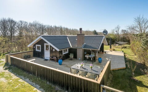 Gunde - 300M to the Fjord: Chalet, Domicile, Maison, Toit, Porche, Biens, Siding, Batiments Jardin, Ferme, Cour