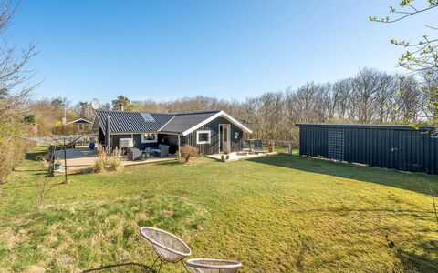 Gunde - 300M to the Fjord: Chalet, Domicile, Maison, Toit, Porche, Biens, Siding, Batiments Jardin, Ferme, Cour