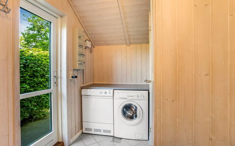 Isving - 1.1Km to the Fjord: Maison, Domicile, Chalet, Biens, Cour, Ferme, Siding, Batiments Jardin, Porche