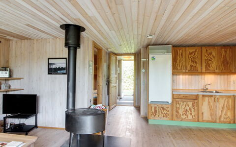 Jaane - 650M to the Fjord: Bois, Sol, Plafond, Design Intérieur, Sol, Parquet, Dur, Tache De Bois, Luminaire, Pièce