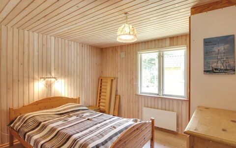 Jaane - 650M to the Fjord: Toit, Chalet, Domicile, Ombre, Siding, Ferme, Porche, Structure En Plein Air, Batiments Jardin
