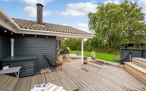 Martina - 560M to the Fjord: Bois, Mobilier De Jardin, Domicile, Toit, Porche, Plate-Forme, Composite, Chalet, Dur, Ombre