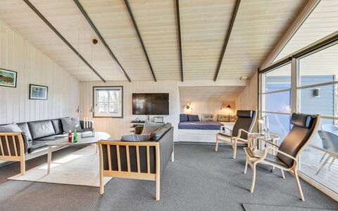 Martina - 560M to the Fjord: Meubles, Design Intérieur, Sol, Bois, Sol, Plafond, Parquet, Chaise, Table, Éclairage