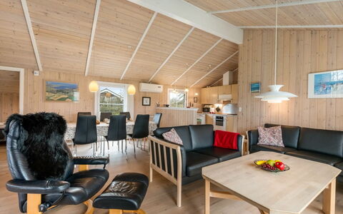 Tinka - 1.2Km to the Fjord: Meubles, Design Intérieur, Sol, Bois, Sol, Plafond, Parquet, Chaise, Table, Éclairage