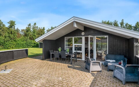 Robertha - 800M to the Fjord: Maison, Domicile, Chalet, Biens, Cour, Ferme, Siding, Batiments Jardin, Porche