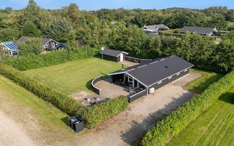 Robertha - 800M to the Fjord: Maison, Domicile, Chalet, Biens, Cour, Ferme, Siding, Batiments Jardin, Porche