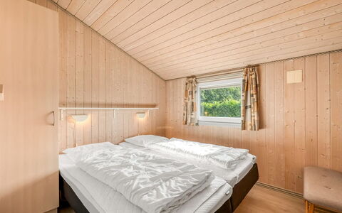 Robertha - 800M to the Fjord: Bois, Domicile, Tache De Bois, Dur, Chambre, Planche, Conception, Lit, Cabane En Rondins