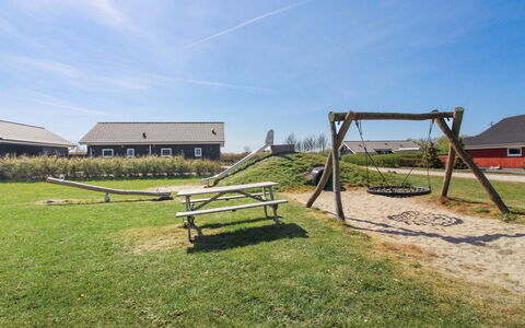 Chermeine - 1.2Km to the Fjord: Ciel, Plaine, Lot Terre, Toit, Domicile, Chalet, Pelouse, Cour, Ombre, Aménagement Paysager