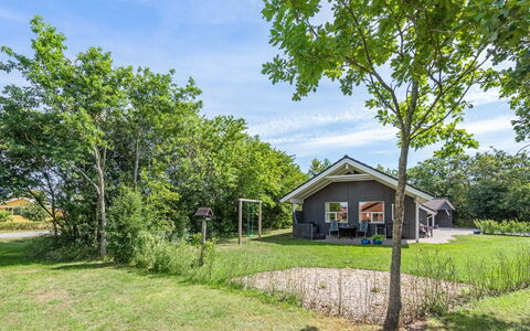 Herlugh - 1Km to the Fjord: Arbuste, Maison, Chalet, Domicile, Lot Terre, Zone Rurale, Couverture De Sol, Jardin, Biens, Pelouse