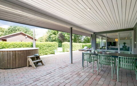 Knag - 800M to the Fjord: Meubles, Design Intérieur, Sol, Bois, Sol, Plafond, Parquet, Chaise, Table, Éclairage