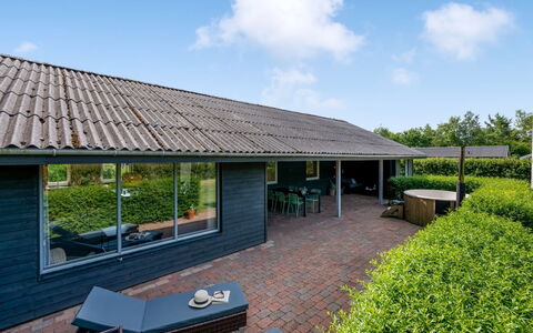 Knag - 800M to the Fjord: Meubles, Design Intérieur, Sol, Bois, Sol, Plafond, Parquet, Chaise, Table, Éclairage