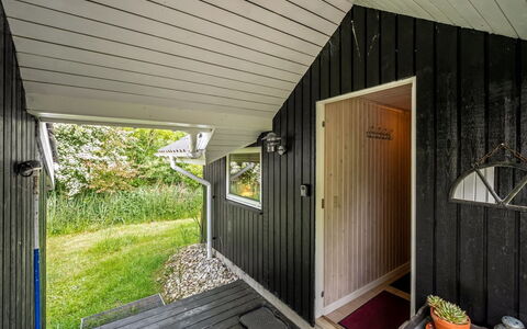 Wenche - 600M to the Fjord: Toit, Maison, Domicile, Chalet, Porte, Siding, Plate-Forme, Porche, Planche, Dur