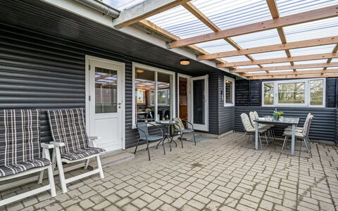 Hoghni - 850M to the Fjord: Bois, Domicile, Porte, Porche, Siding, Meubles, Mobilier De Jardin, Plate-Forme, Dur, Tache De Bois