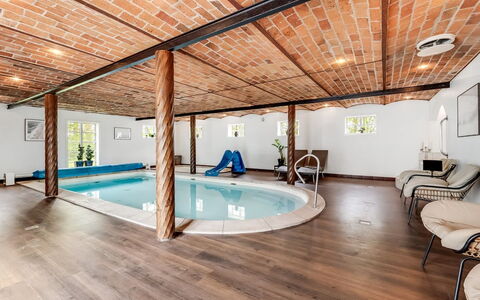 Fintan - 2Km to the Fjord: Sol, Sol, Bois, Design Intérieur, Plafond, Meubles, Parquet, Recours, Piscine, Tache De Bois