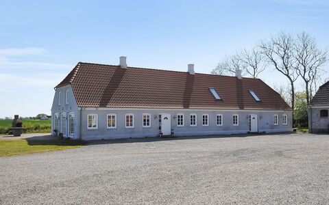 Alois - 1Km to the Fjord: Domicile, Toit, Maison, Chalet, Biens, Porte, Porche, Siding, Ferme, Ombre