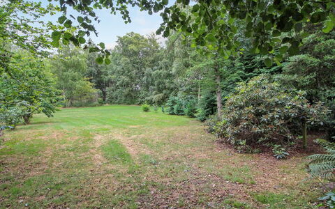Graa: Toit, Maison, Lot Terre, Domicile, Chalet, Biens, Batiments Jardin, Ombre, Cabane En Rondins, Aménagement Paysager