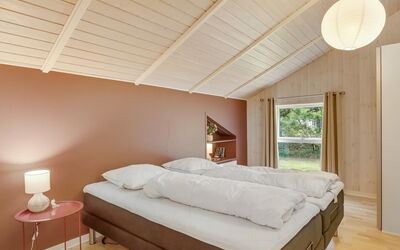 Thore - 400M from the Sea