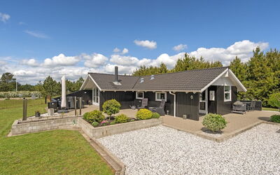 Thore - 400M from the Sea