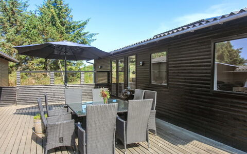 Druscilla - 650M from the Sea: Bois, Domicile, Porche, Plate-Forme, Dur, Toit, Tache De Bois, Parquet, Eco Hôtel