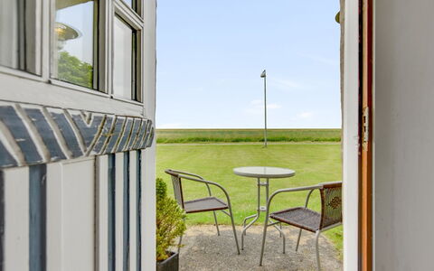 Thorarin - 25Km from the Sea: Toit, Maison, Lot Terre, Domicile, Chalet, Biens, Batiments Jardin, Ombre, Cabane En Rondins, Aménagement Paysager