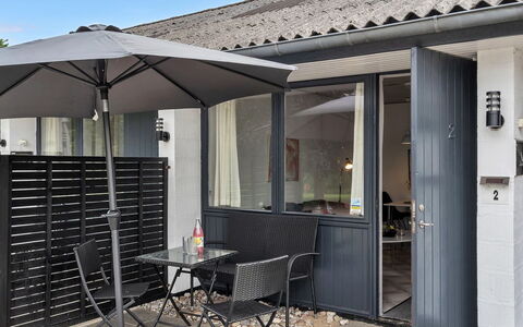 Iida - 20Km from the Sea: Meubles, Design Intérieur, Chaise, Sol, Table, Recours, Sol, Plafond, Pièce, Eco Hôtel